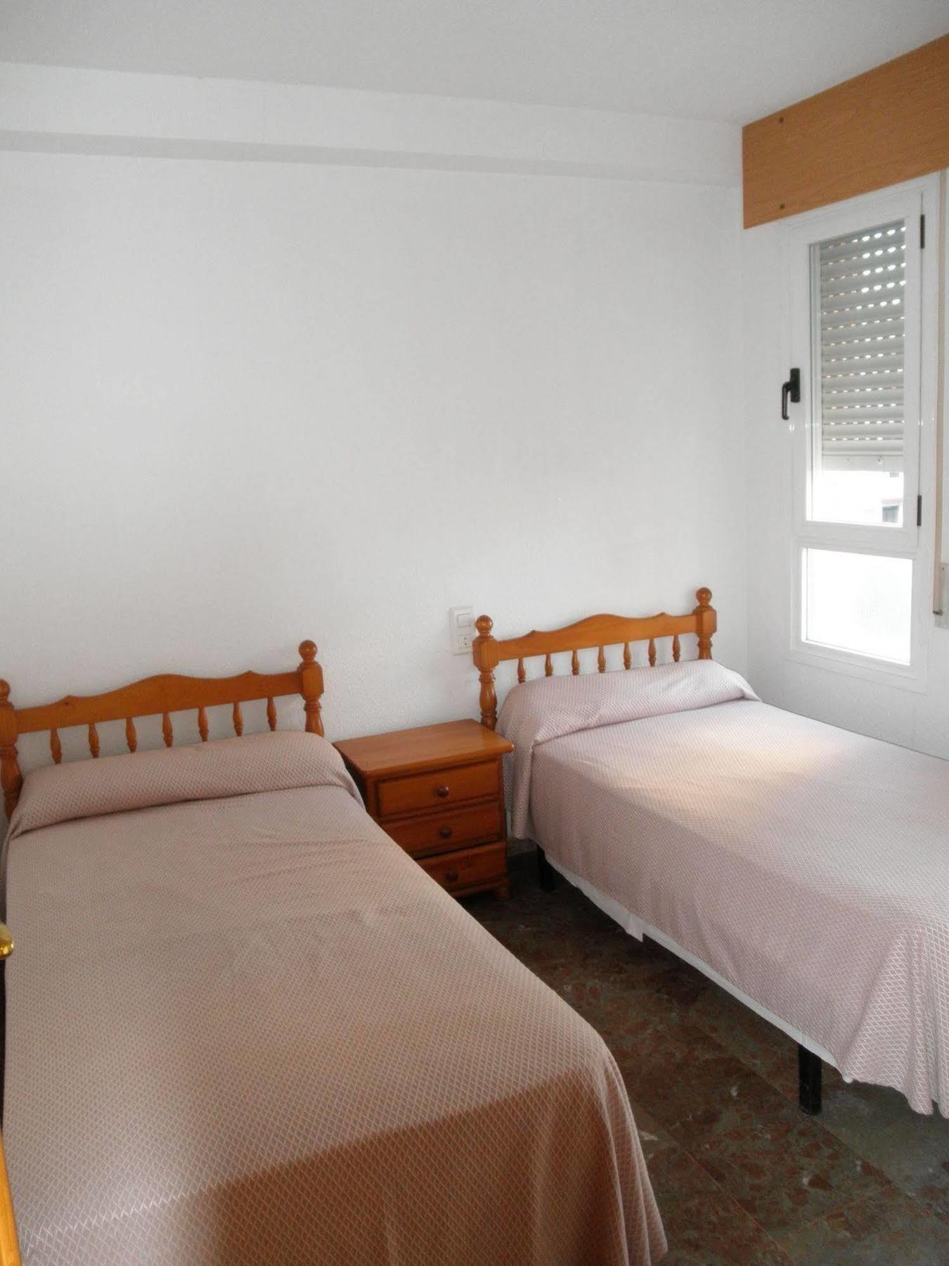 Apartamentos Edificio Mirasierra 오로페사델마르 외부 사진